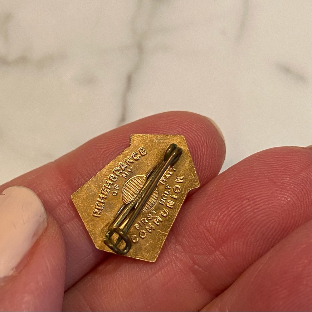 Vtg First Holy Communion Pin - Picture 4 of 4